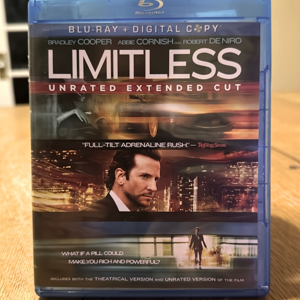 Blu-ray DVD Limitless with Bradley Cooper